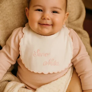 Bavetta neonato in cotone con ricamo "Sono Nato"