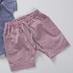 Bermuda in tela di cotone rigato con tasconi e laccetto in tessuto