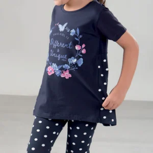 Completo in cotone elasticizzato con stampa ed inserto a pois con pinocchietto a pois