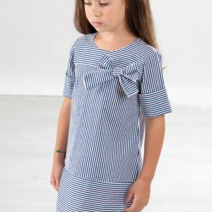 Vestitino in tela di cotone rigata con tagli e fiocco